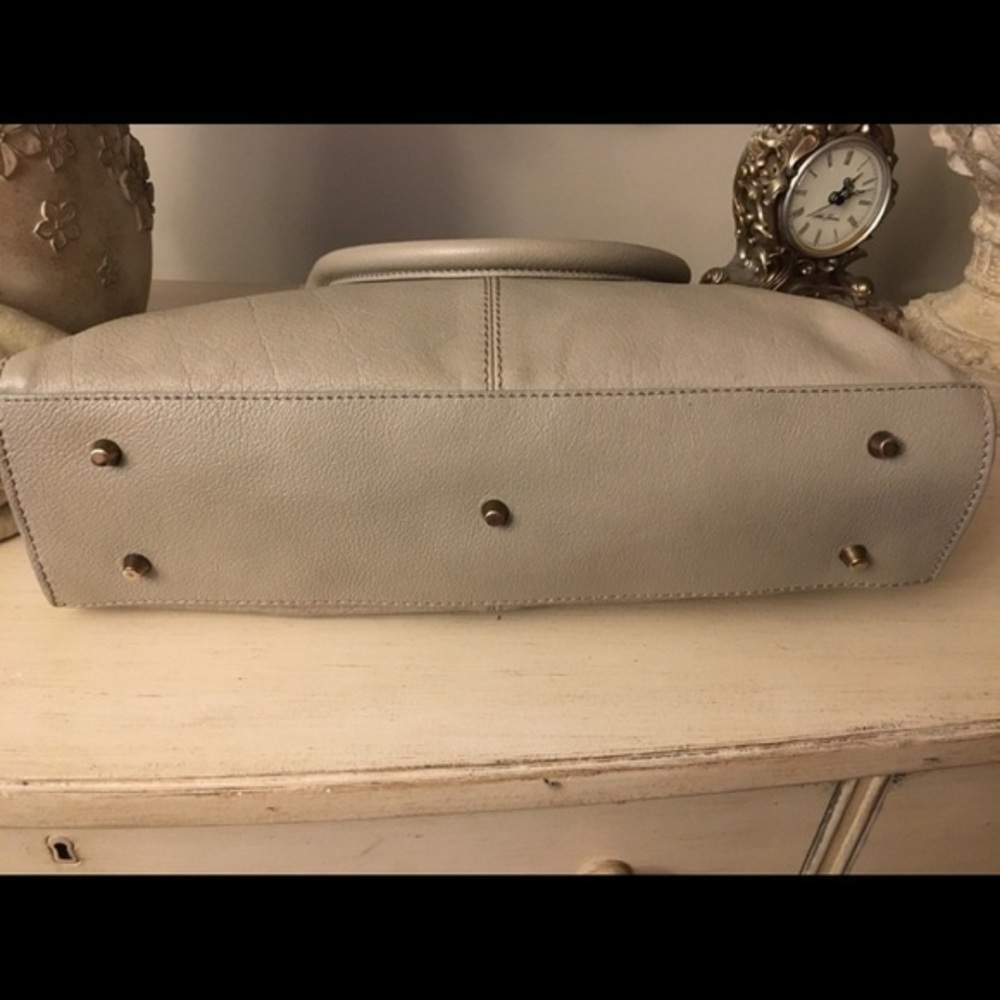 Burberry Saffiano stone leather satchel - Picture 9 of 16